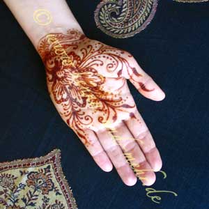 Mehndi: Tatouage au henné ouvré