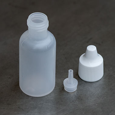 Flacon applicateur ou burette pour le tatouage au henné (1/2 once = ca 15 ml)