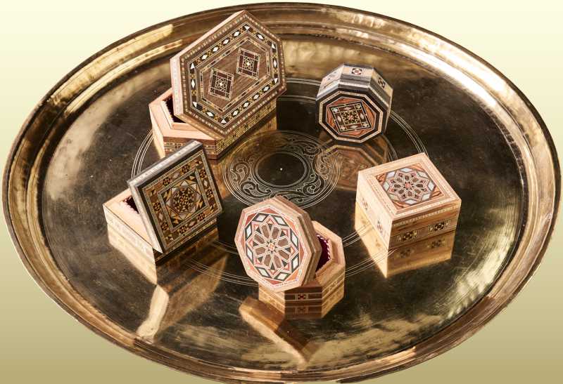 Schmuckkästchen  aus Holz, Marketerie Schatullen mit Perlmutt Intarsien